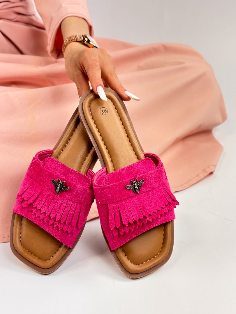 Papuci fucsia cu franjuri și albină decorativă - 2
