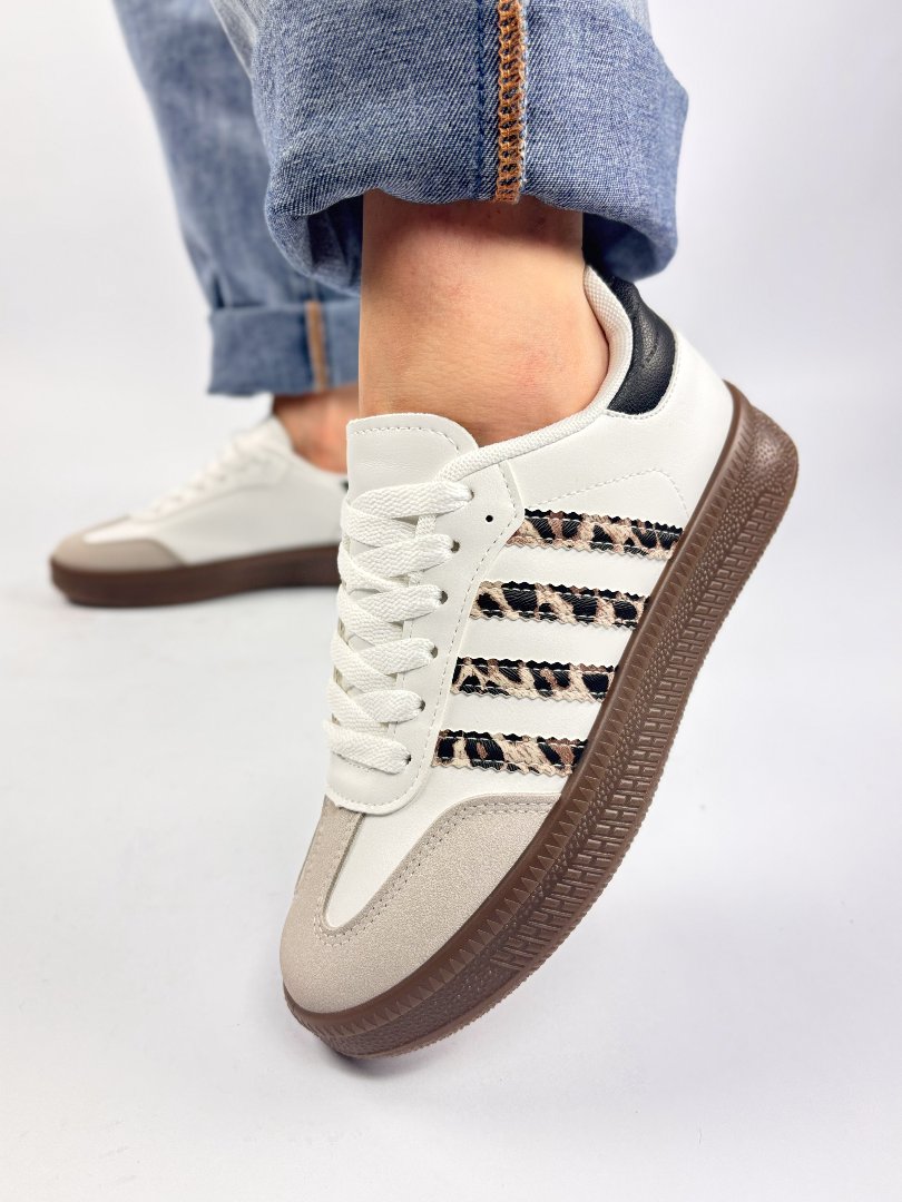 Sneakers damă albi cu model leopard și talpă retro