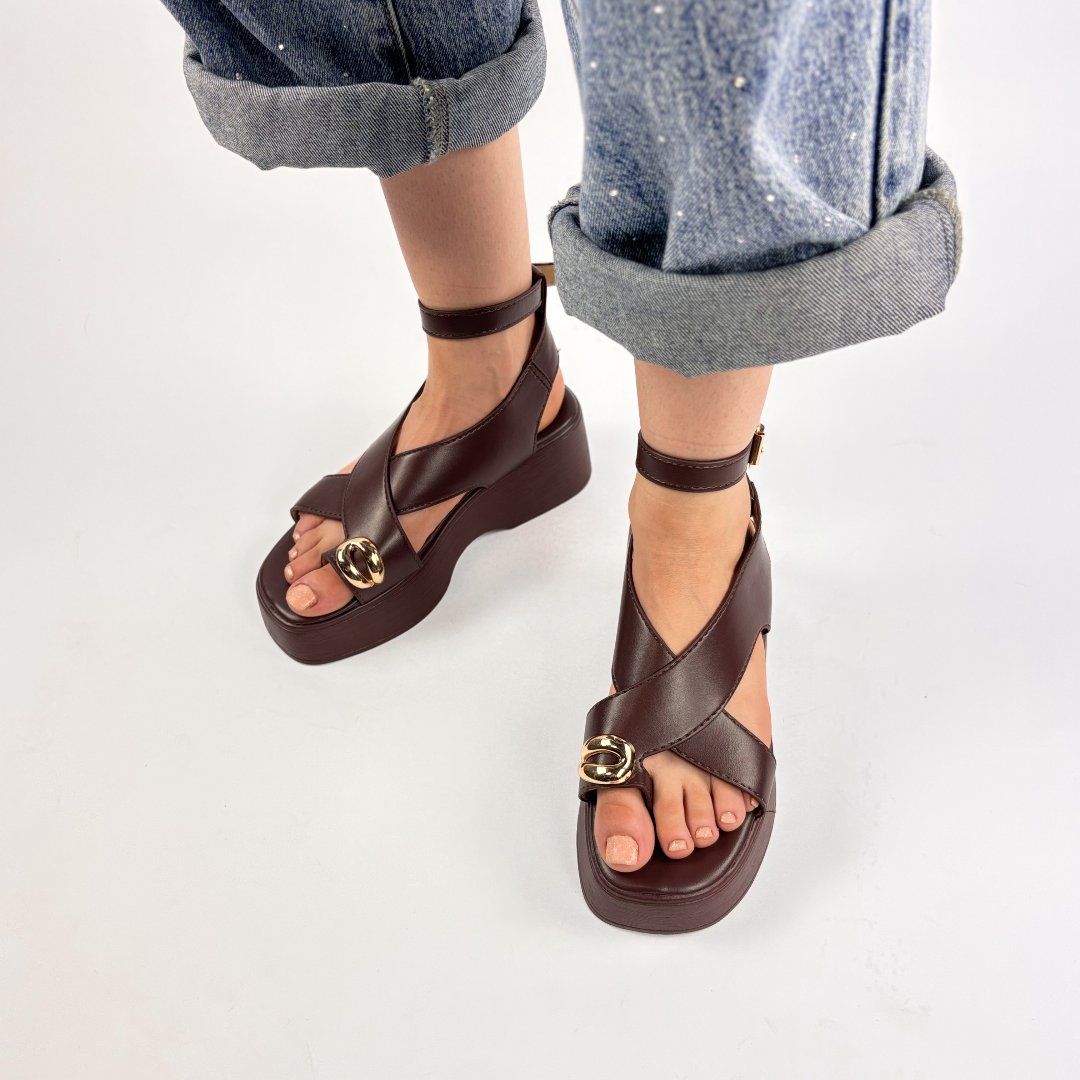 Sandale Maro cu Platformă de 5cm și Accesoriu Auriu la Deget - 3