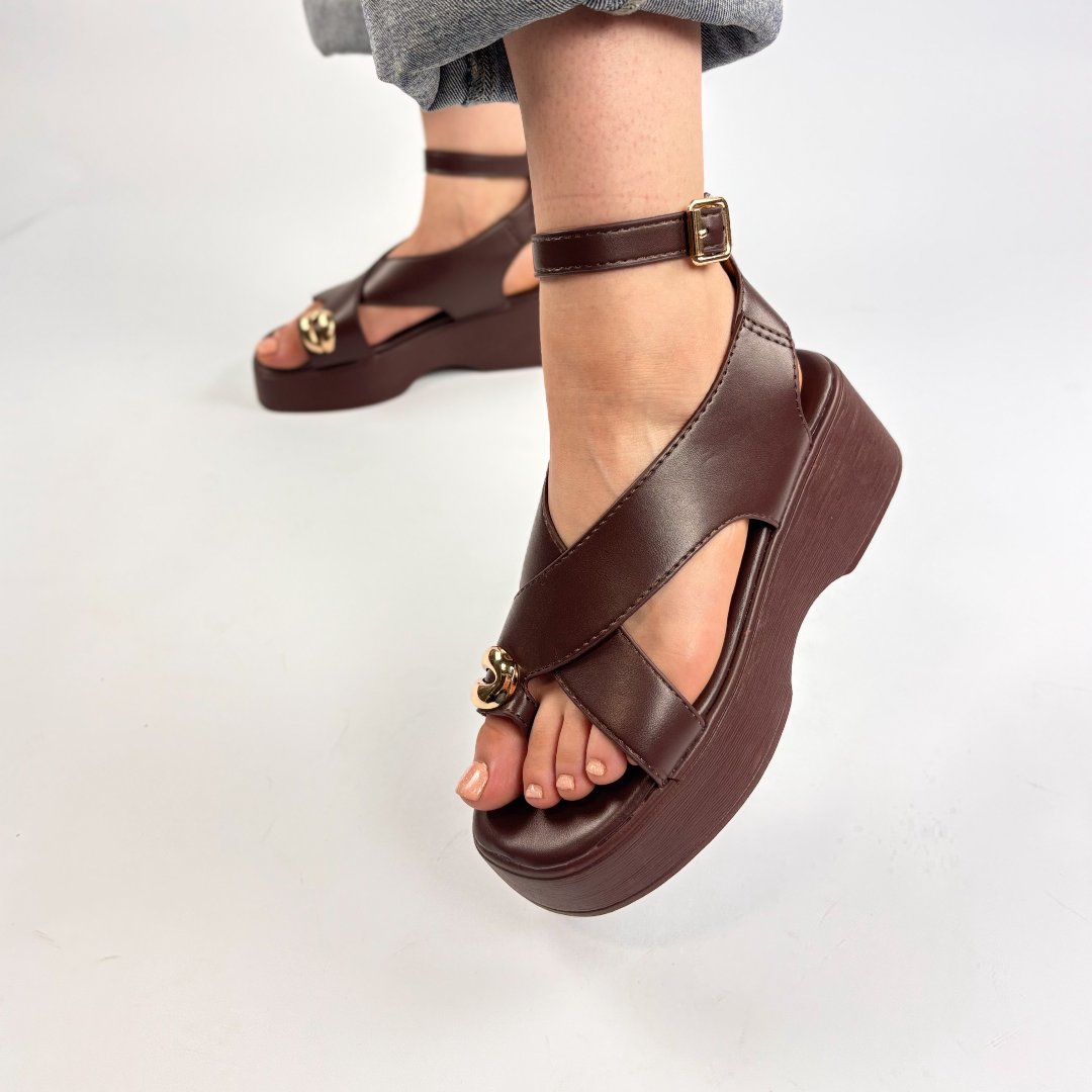 Sandale Maro cu Platformă de 5cm și Accesoriu Auriu la Deget - 2